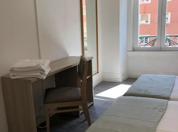 Be Marquês Quarto em Acomodações Particulares *