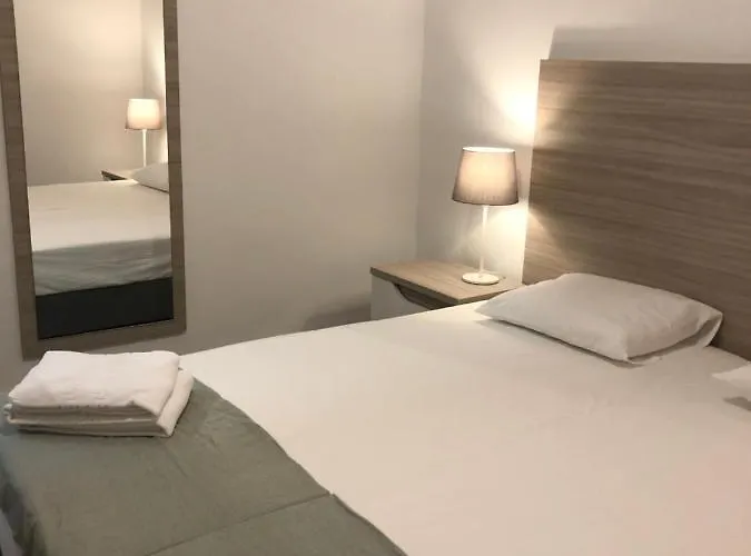 Be Marquês Quarto em Acomodações Particulares *